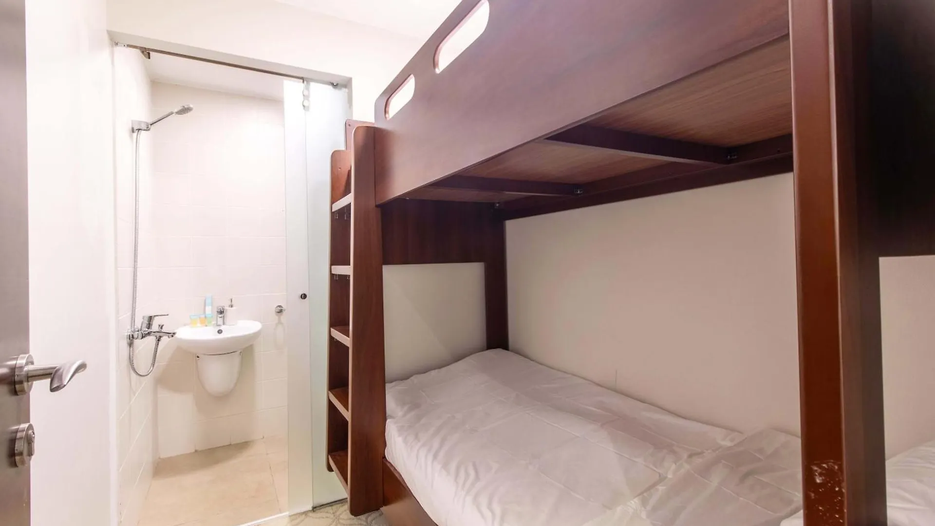 Apartment Luxurious 2Bed In Sparkle Tower-Marina View Dubai