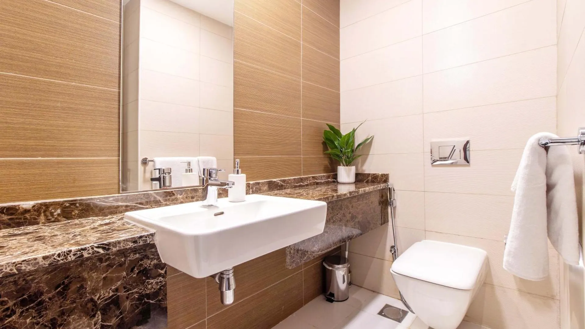 Apartment Luxurious 2Bed In Sparkle Tower-Marina View Dubai