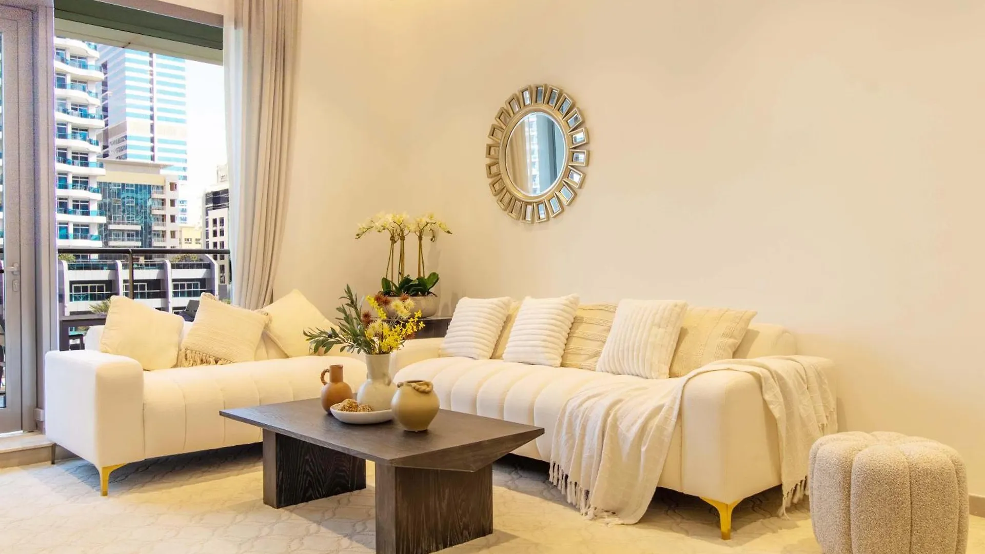 Luxurious 2Bed In Sparkle Tower-Marina View Dubai Apartment